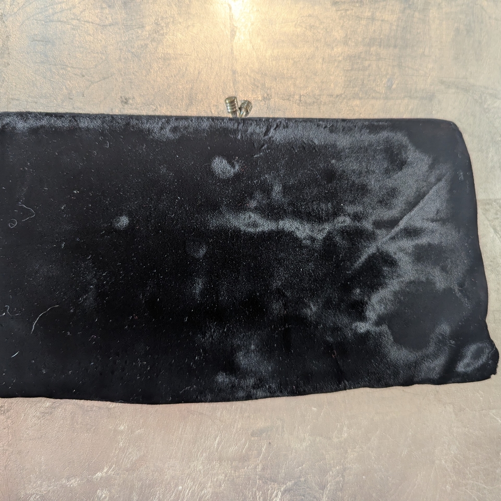 🖤 Vintage Garay Velvet Snap Clutch 1950's Satin Inside Pockets Trending